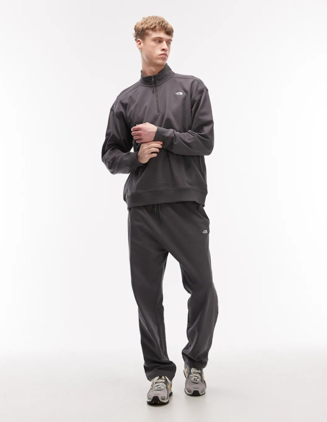 The North Face Essential Logo Light Oversized Pant