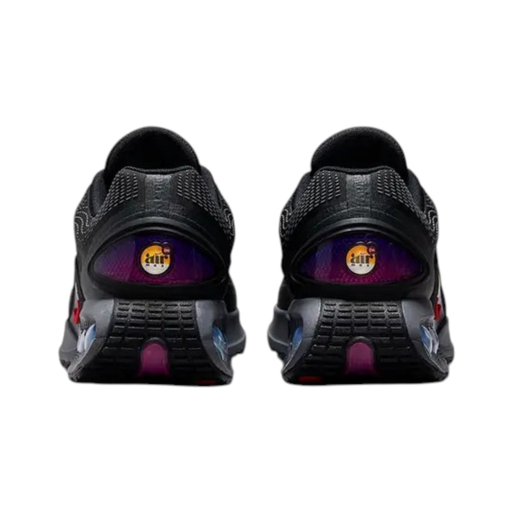 Nike Air Max DN Trainers