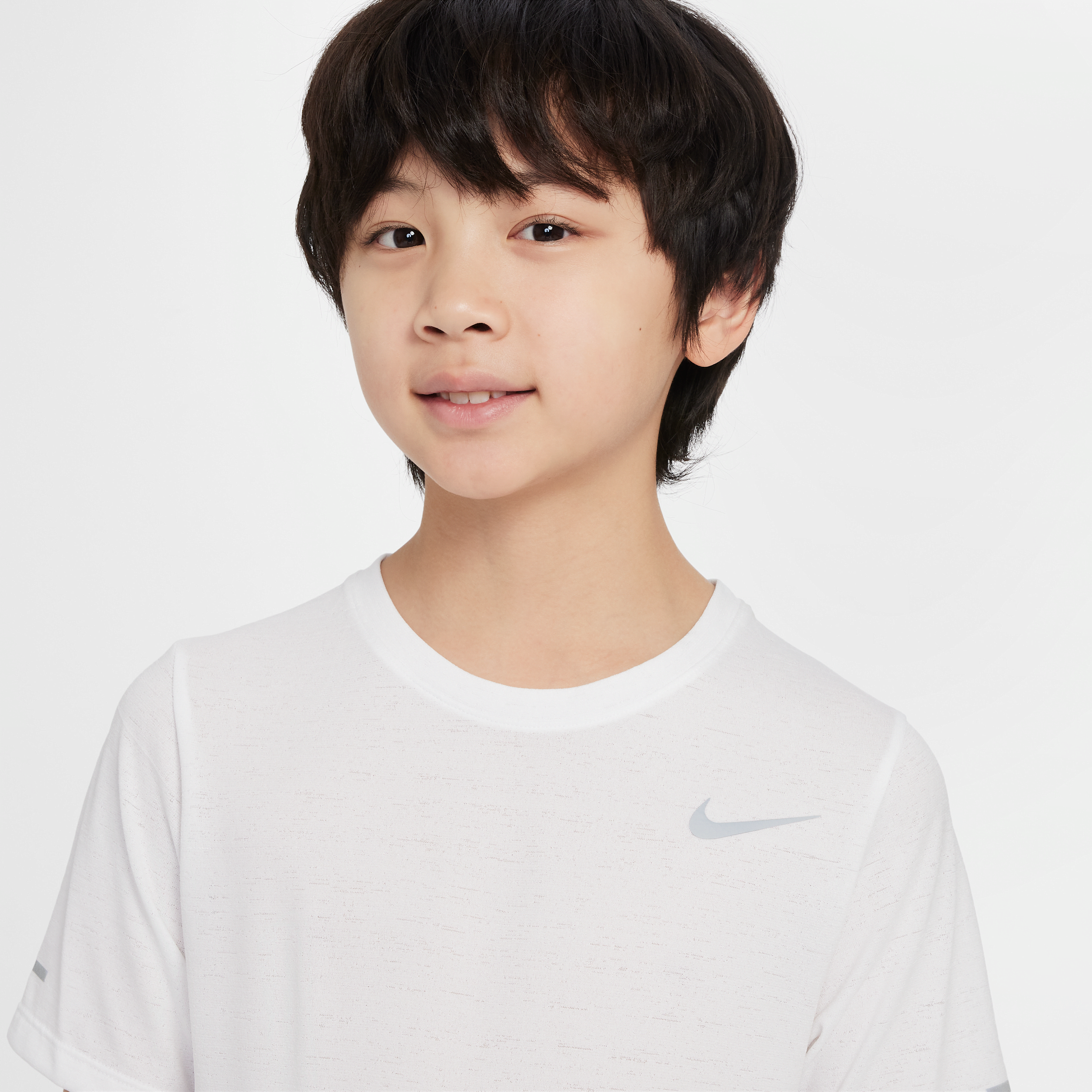 Nike Dri-FIT Miler Older Kids' (Boys') Training Top
