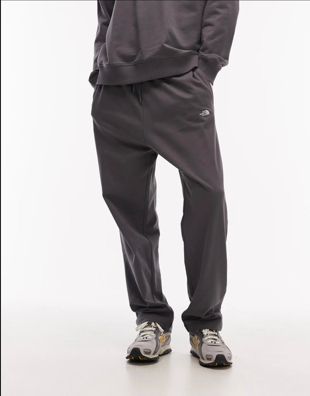 The North Face Essential Logo Light Oversized Pant