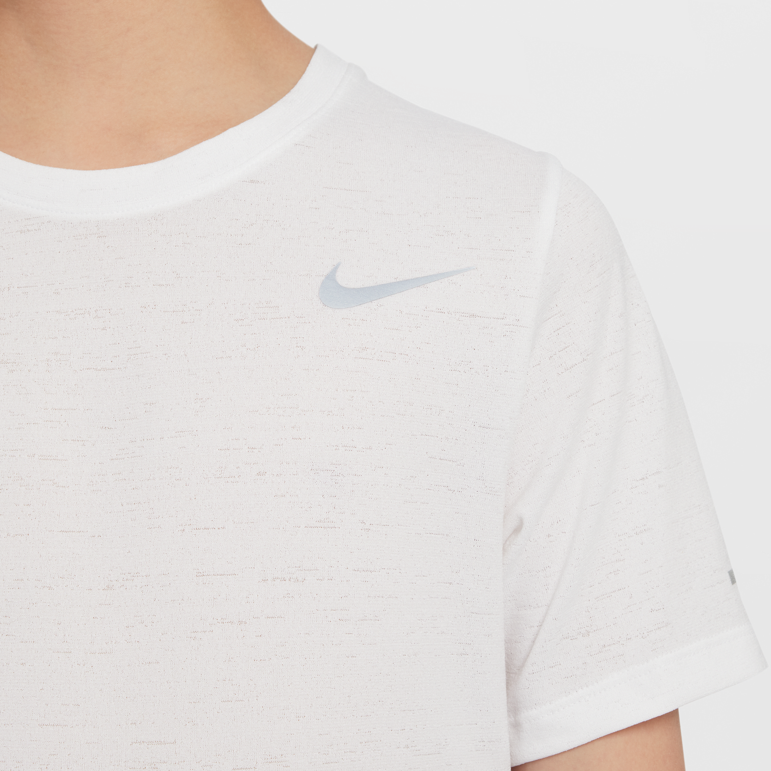 Nike Dri-FIT Miler Older Kids' (Boys') Training Top