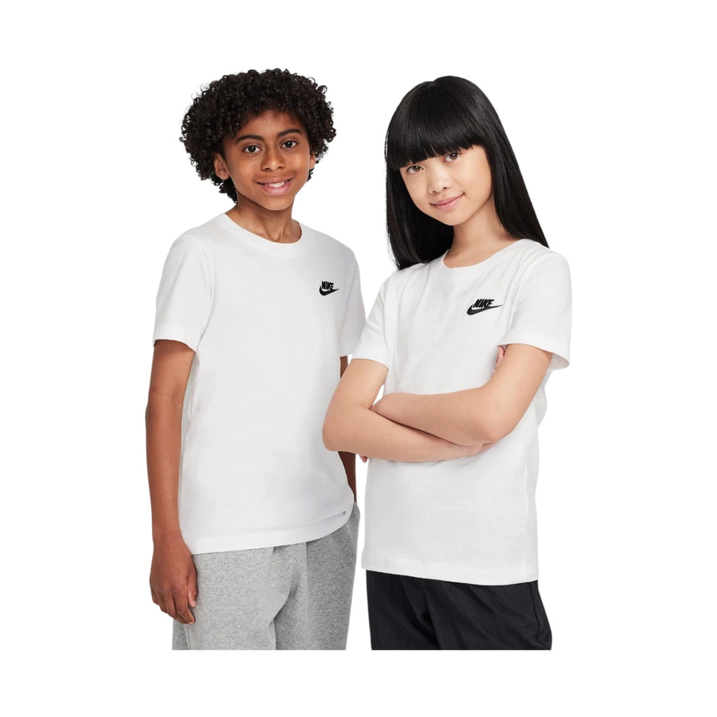 Nike Club T-shirt