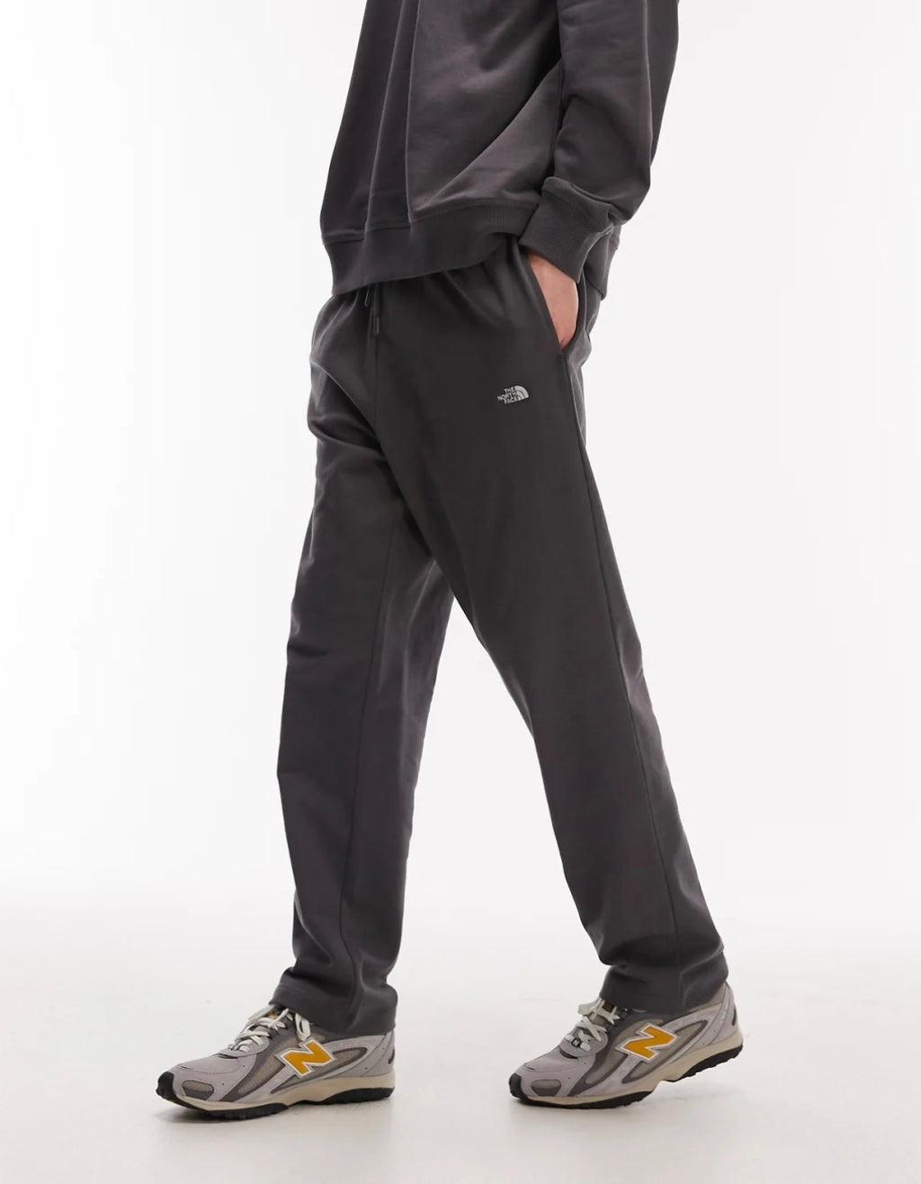 The North Face Essential Logo Light Oversized Pant